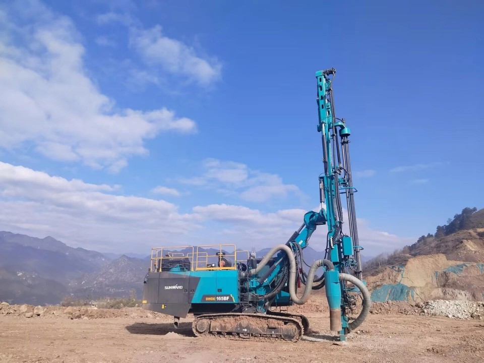 创新引领，实力见证 山河智能明星产品荣登“2025工程机械TOP10年度榜”矿石加工领域